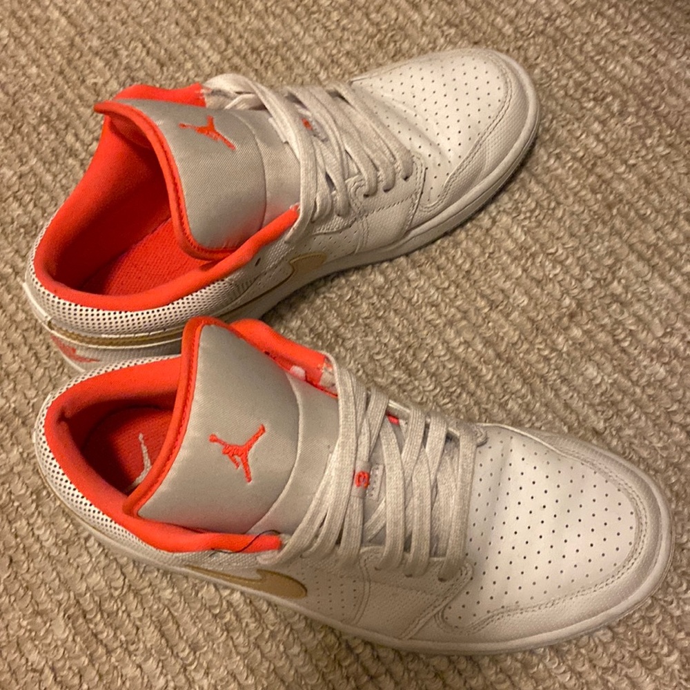 jordan nike sneakers
